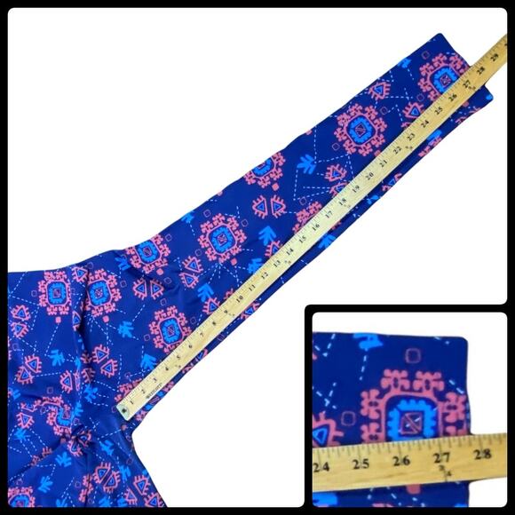 LulaRoe Tall & Curvy Leggings Blue & Pink with Light Blue Geometric Print - Picture 9 of 11